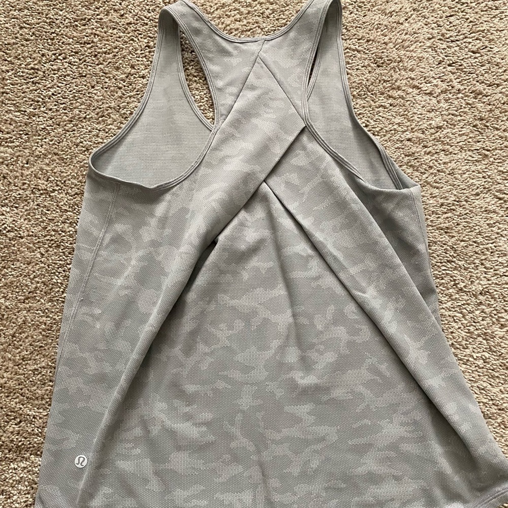 Lululemon Top - Picture 5 of 6